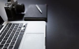 新球体育app-湖人主场狂输36分，球迷：这阵容连2K都认不全