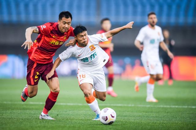 新球体育-00后小将登场惊艳冀汉战 这才是超新星应有的风范